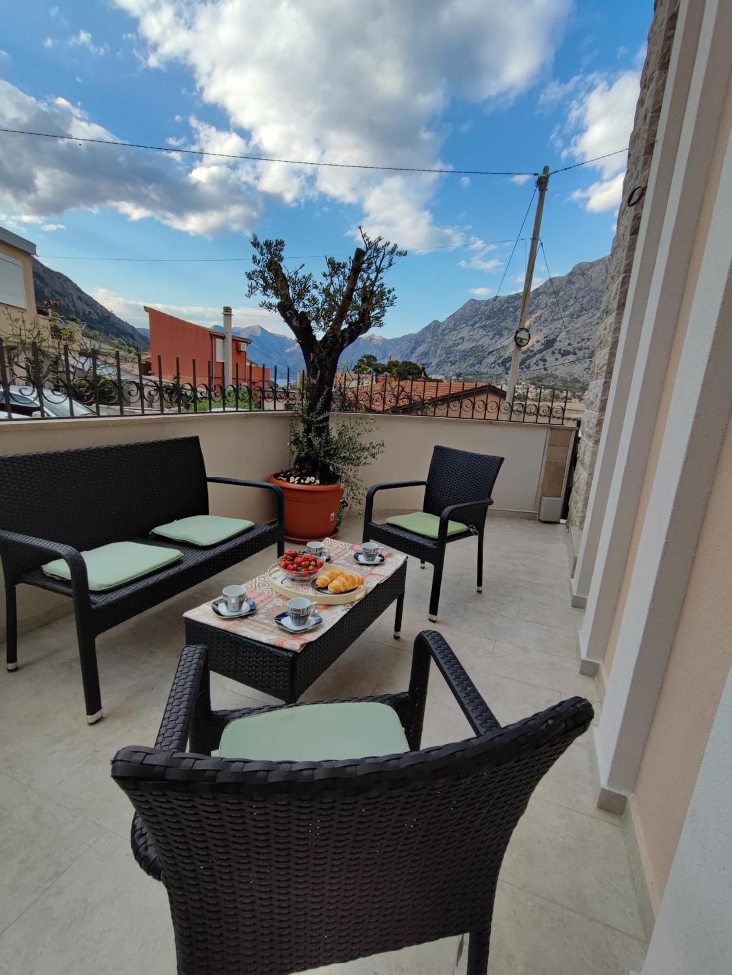 Villa Vista Real Kotor Room photo